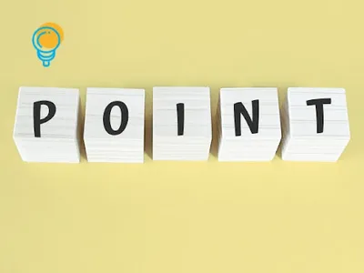 黄色背景に『POINT』と書かれたキューブブロックが5個並ぶ